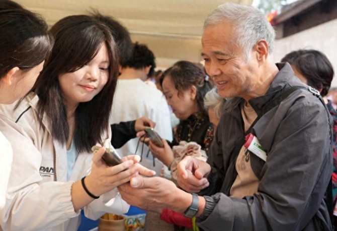 广州市出台方案培育银发消费场景，以消费驱动银发经济高质量发展