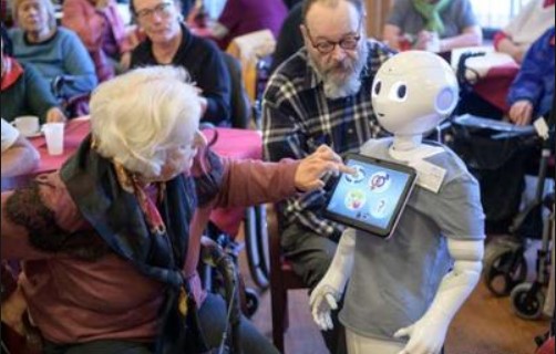 AI 已成为服务老龄化社会的新生力量